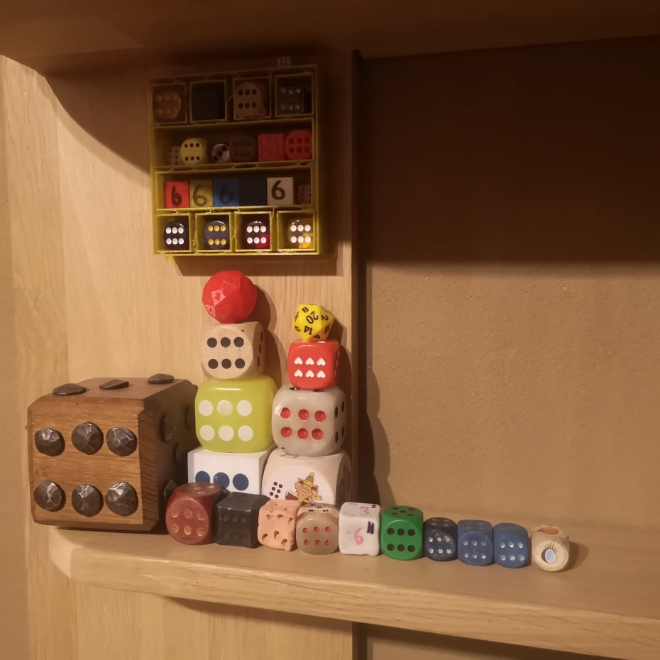 Shelf not only for dice