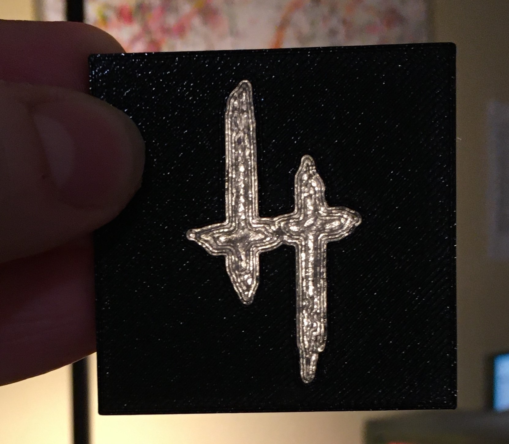 HUNT logo plate