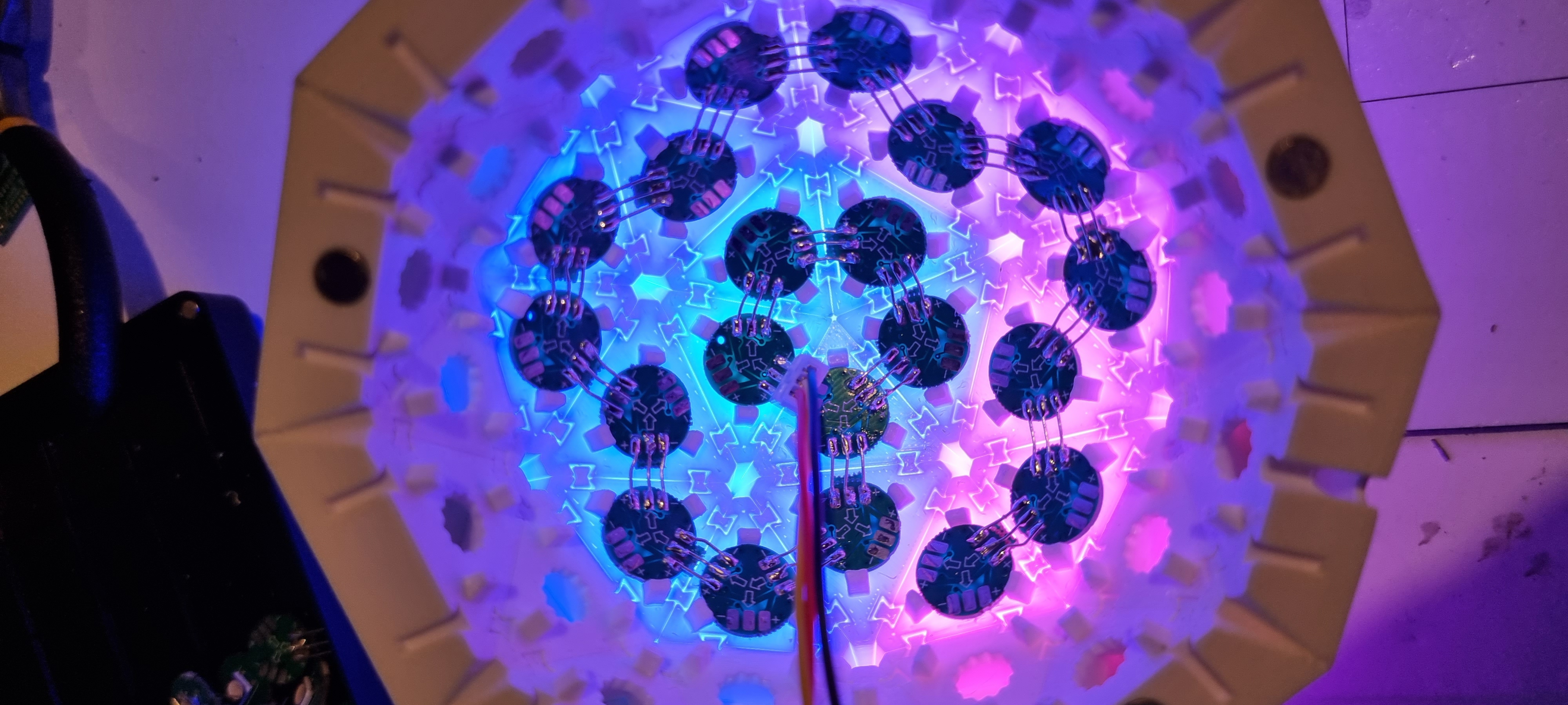 2v Geodesic Light Sphere — miniatura 4