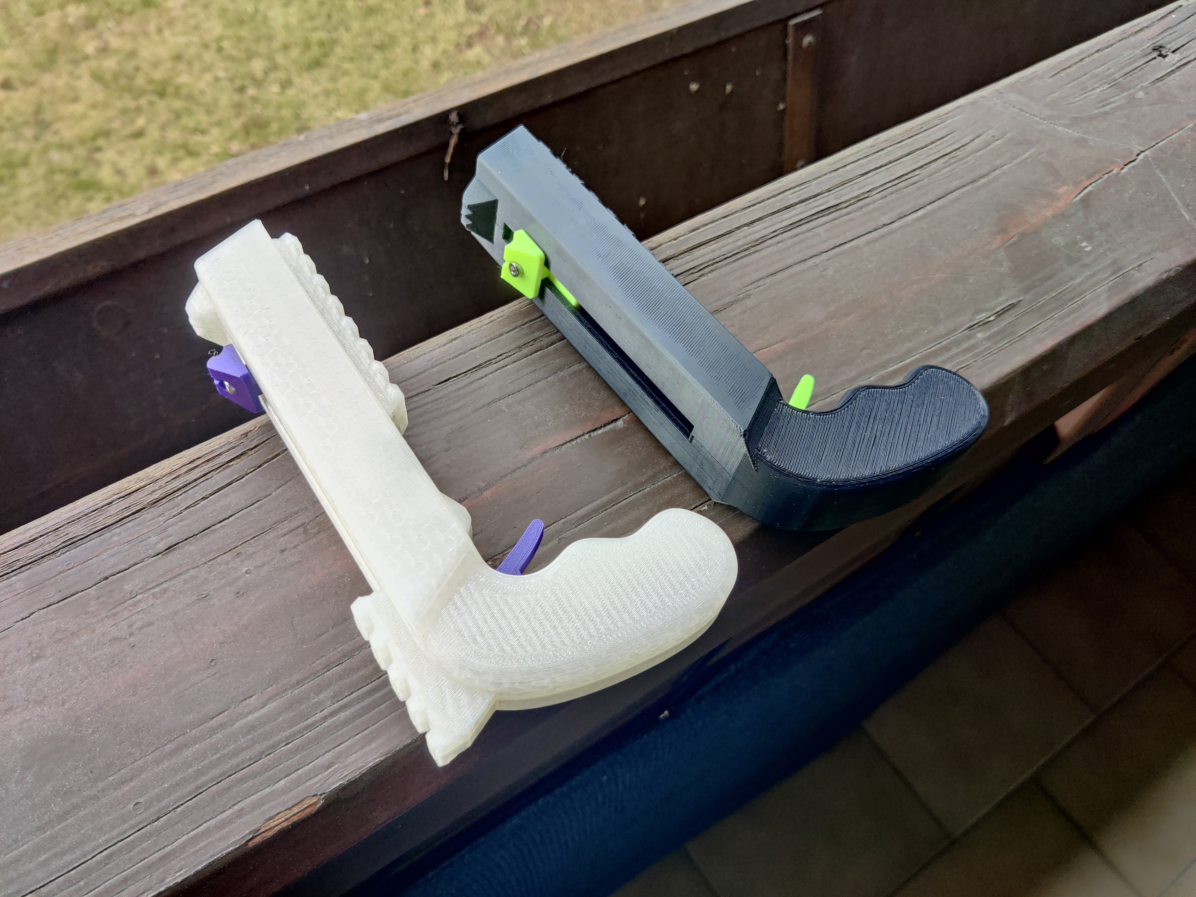 Overengineered Bottle Opener and Cap Thrower (OBOCT) — miniatura 8