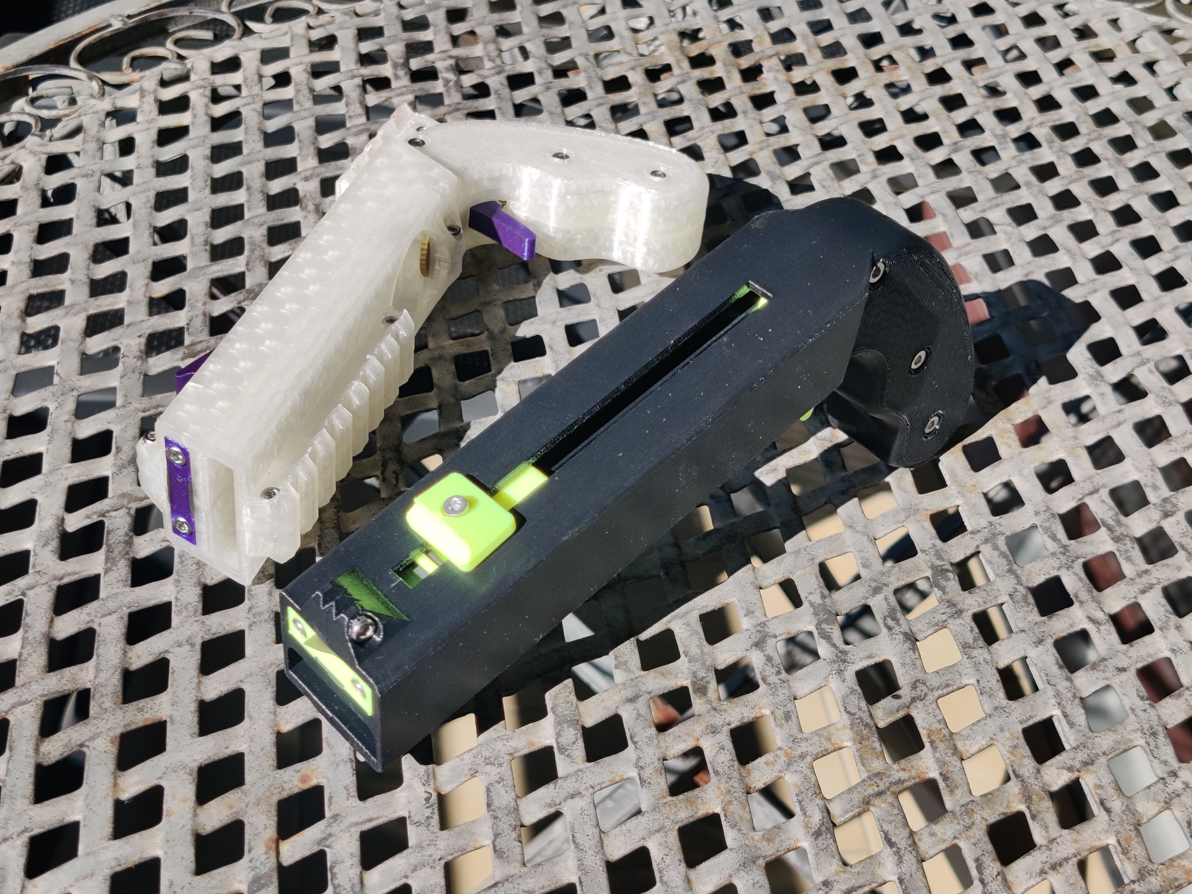 Overengineered Bottle Opener and Cap Thrower (OBOCT) — miniatura 19