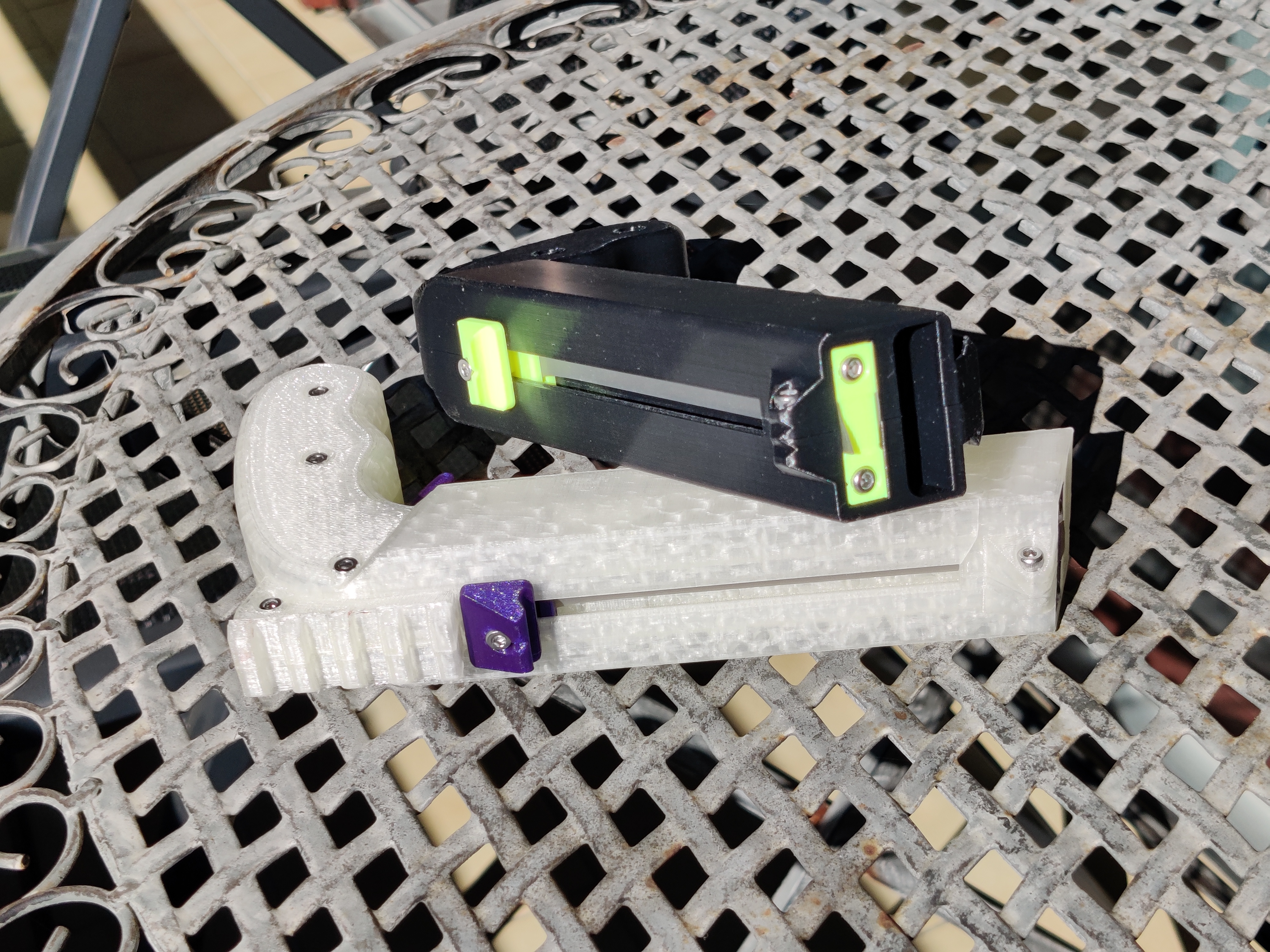 Overengineered Bottle Opener and Cap Thrower (OBOCT) — miniatura 17