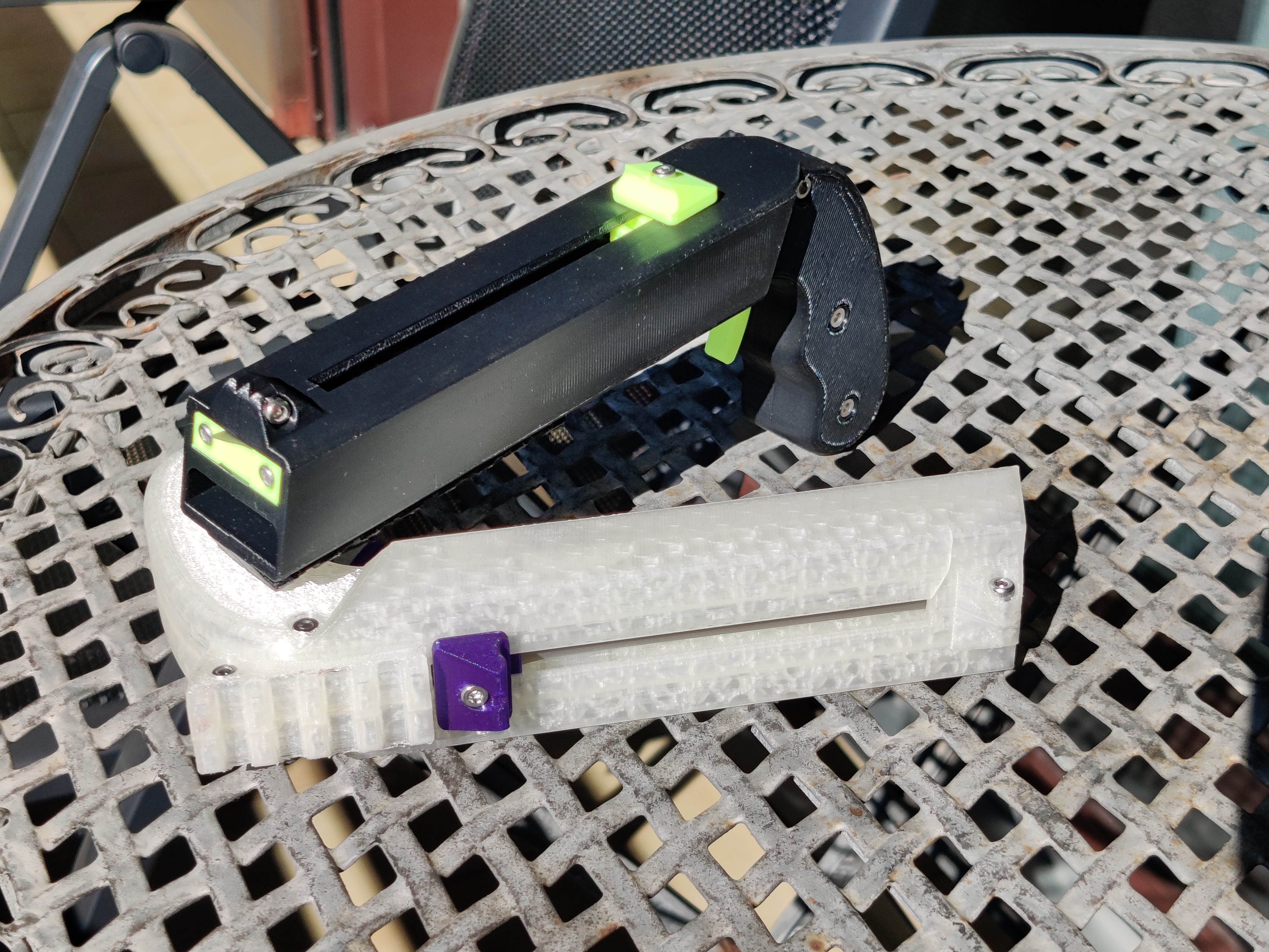 Overengineered Bottle Opener and Cap Thrower (OBOCT) — miniatura 3