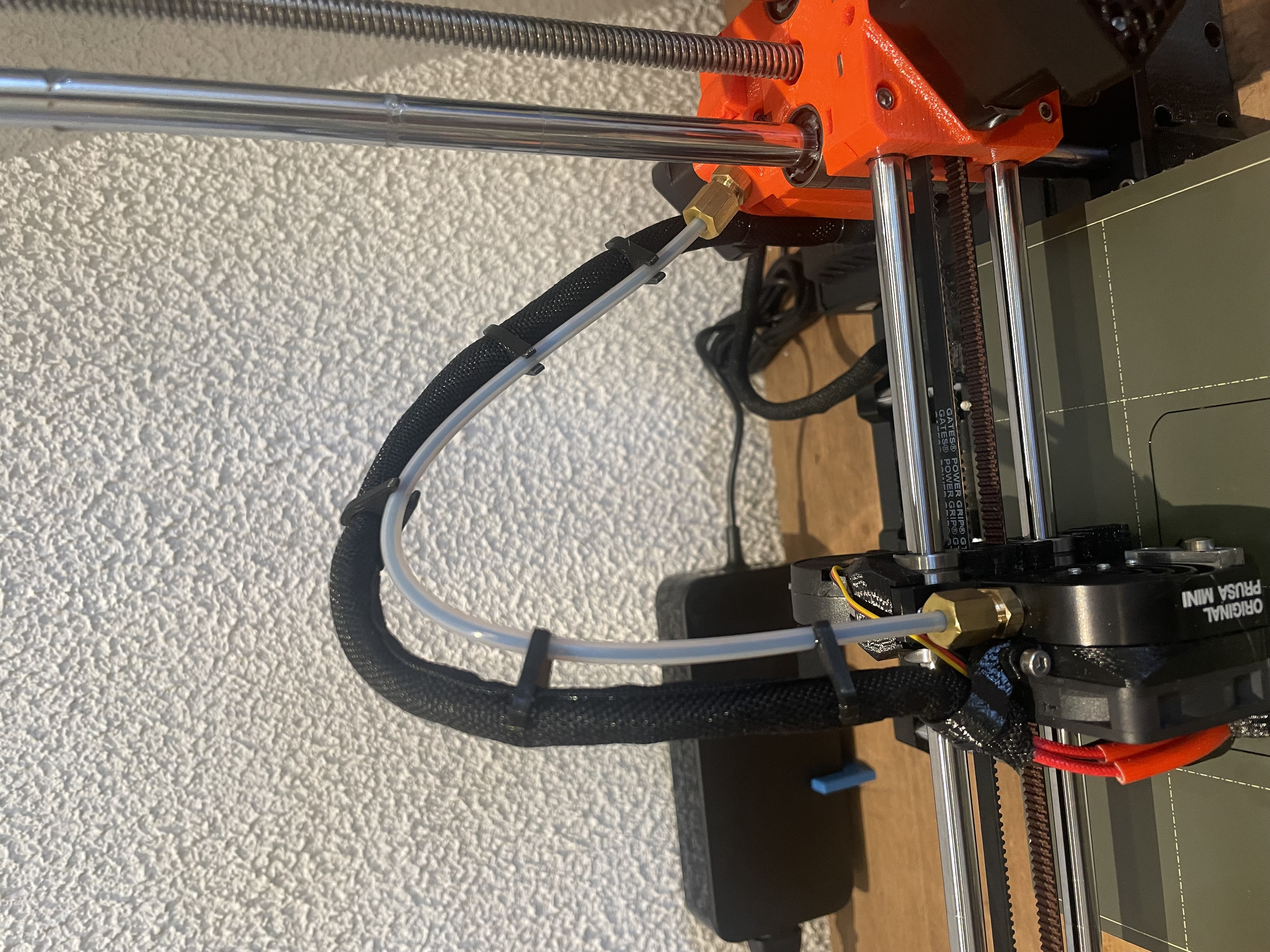 Cable and PTFE-tube mounting for prusa Mini/+