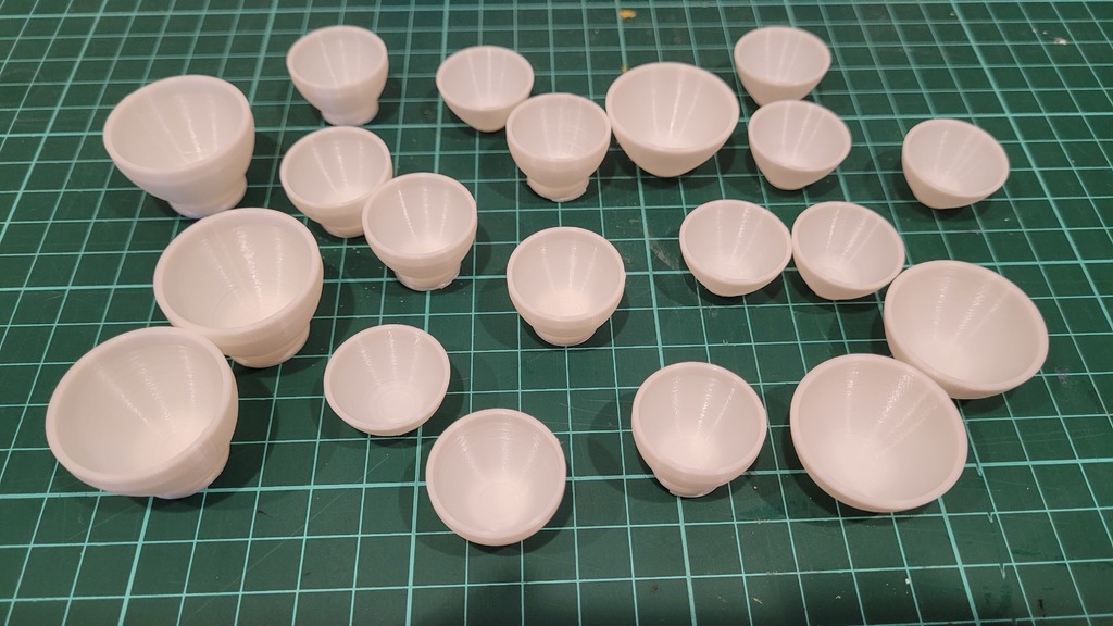 Miniatura 2 do modelo 3D Stackable Paint Mixing Cups