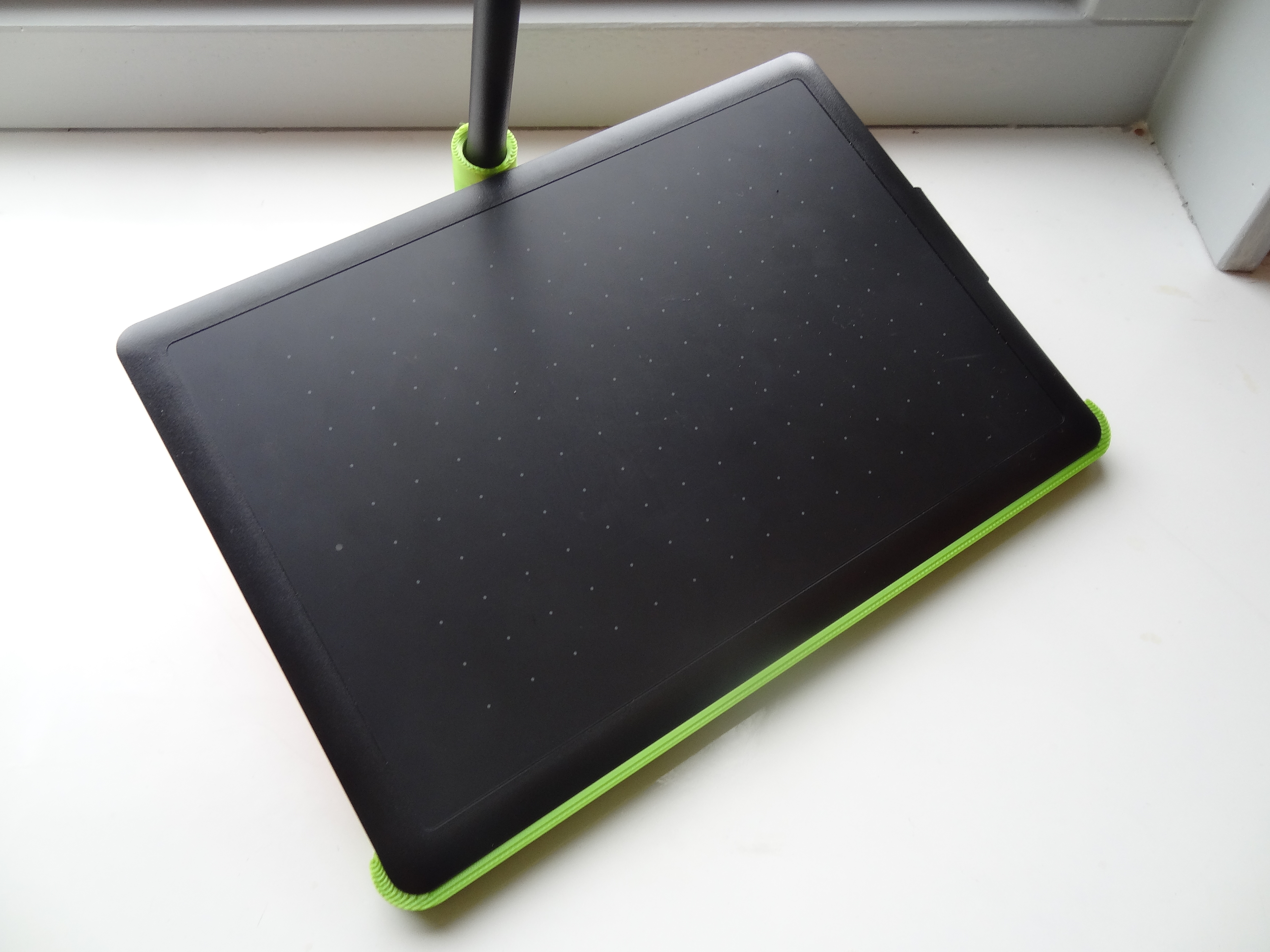 Angled stand for drawing tablet One by Wacom