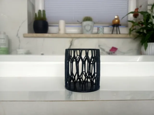 Voronoi T-light Holder /  Pen Holder