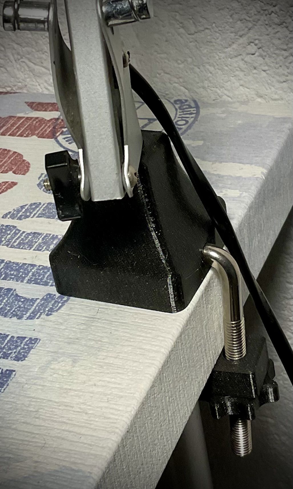 Miniatura 5 do modelo 3D Table clamp for work lamp