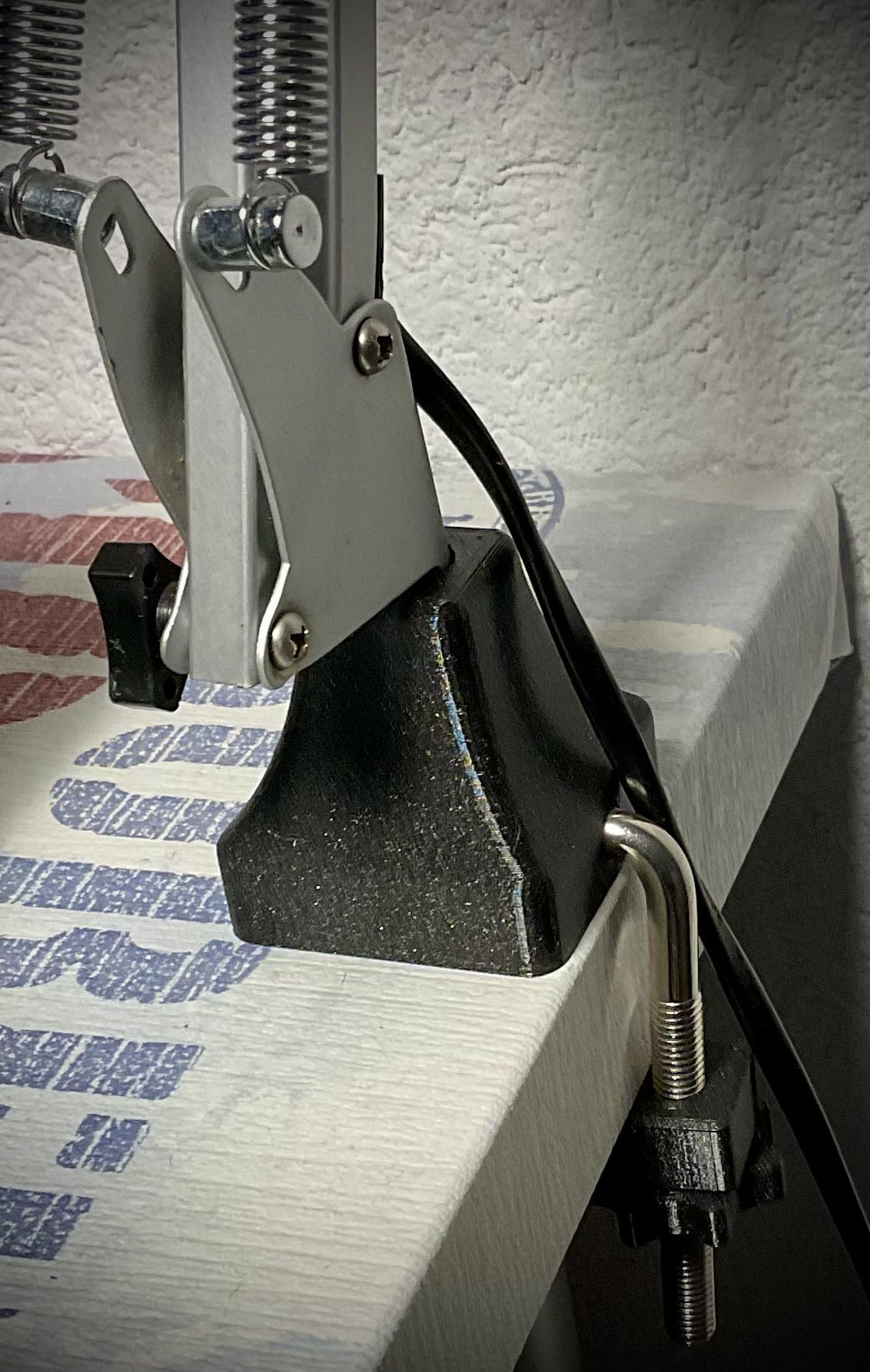 Miniatura 7 do modelo 3D Table clamp for work lamp