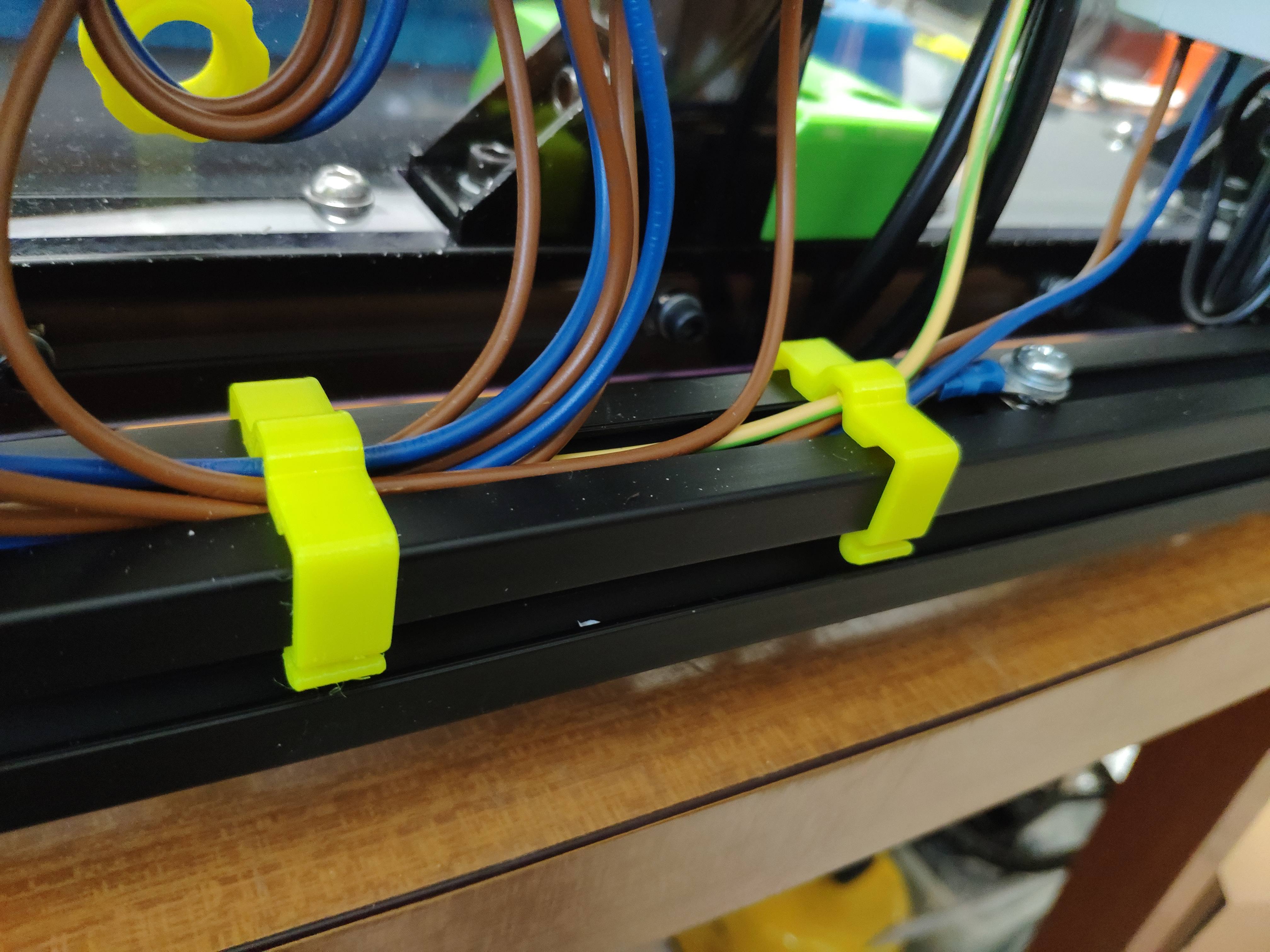 3030 extrusion cable clip by Farnsworth Download free STL model