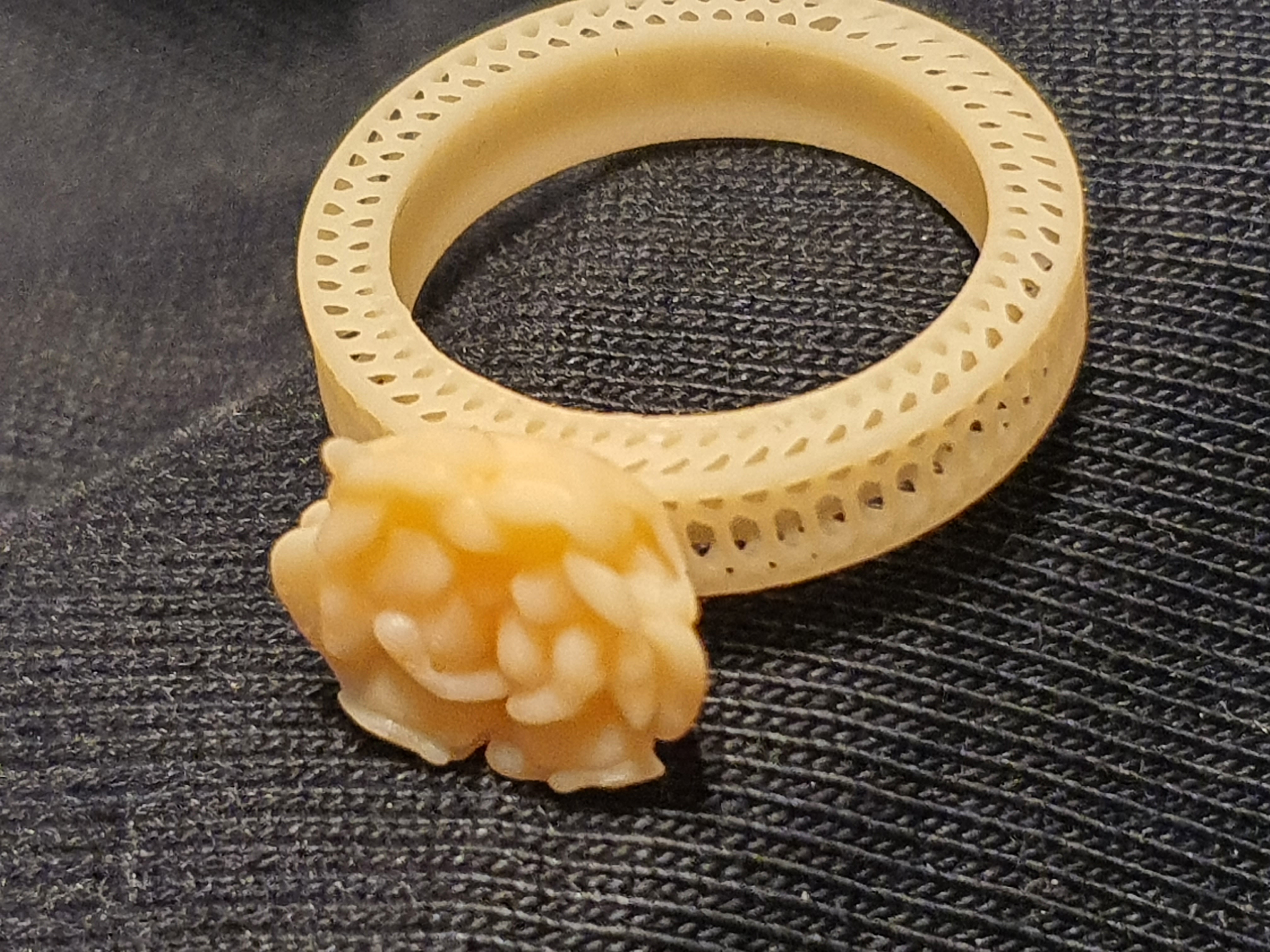 Miniatura 2 do modelo 3D Anillo con Rosa