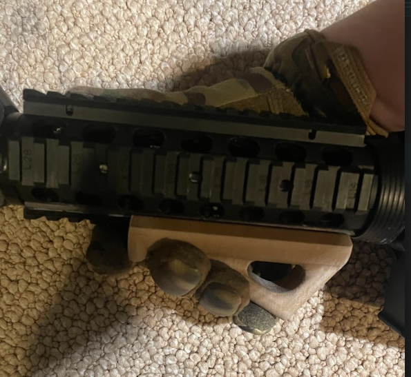 Angled foregrip — thumbnail 5