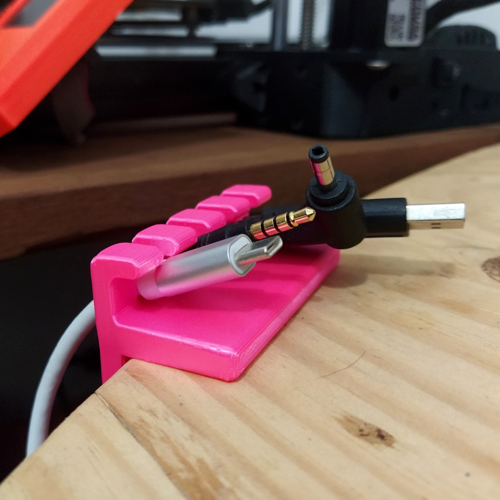 Cable Organizer with vise
