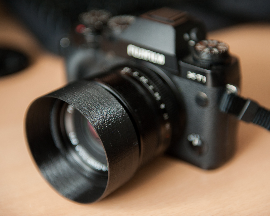 Reversible lens hood for Fuji 35mm F/1.4