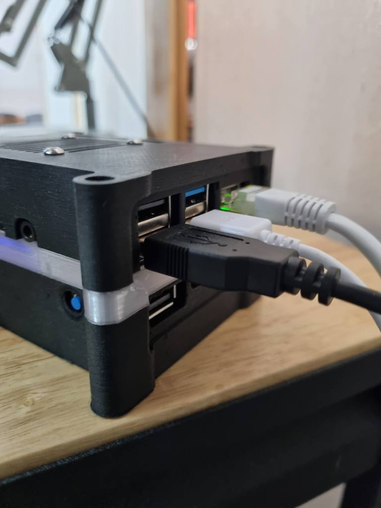 RPi4 with UPS Case by Jason | Download free STL model | Printables.com