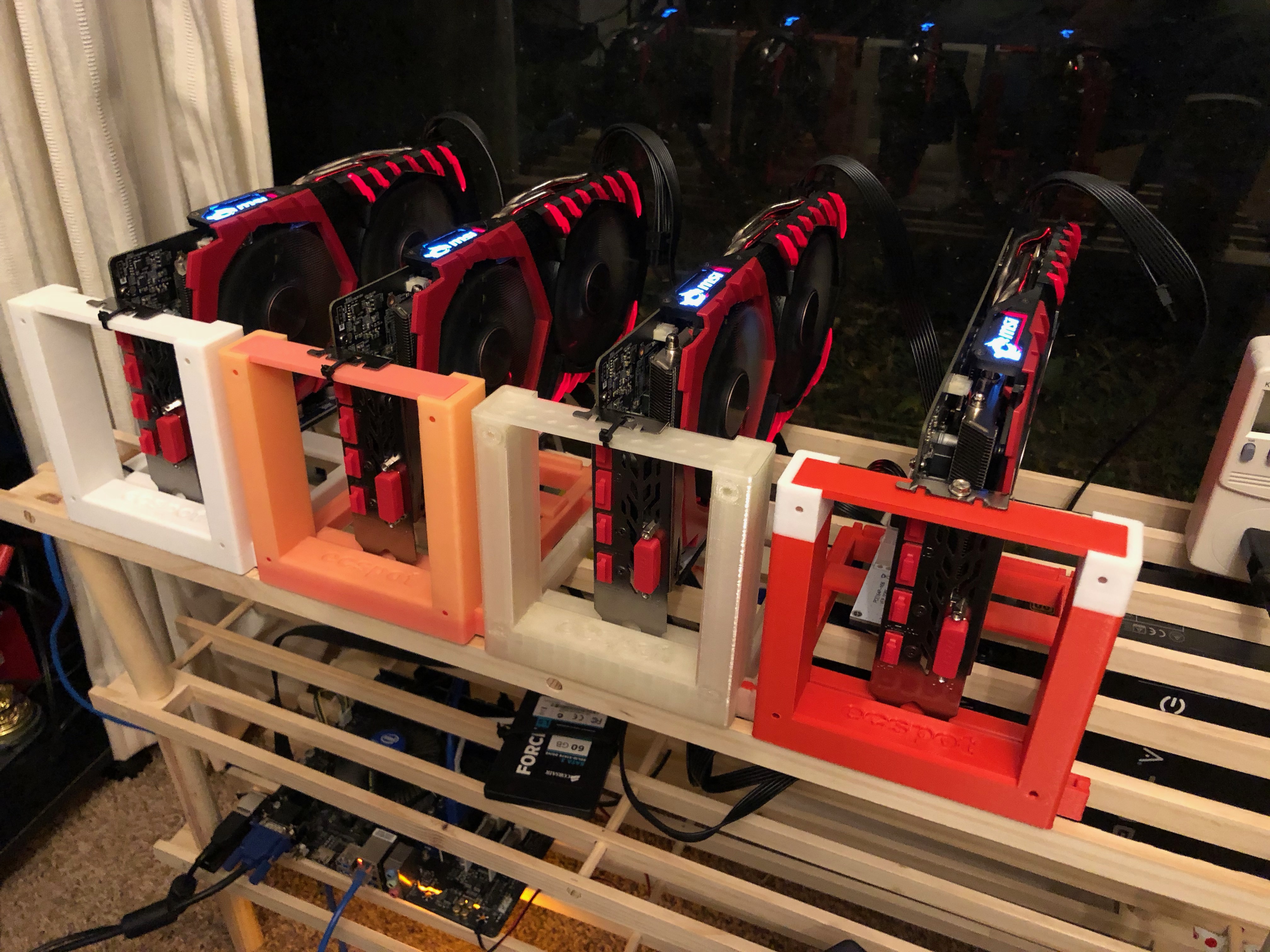 Miniatura 4 do modelo 3D GPU Stand For Mining Rig