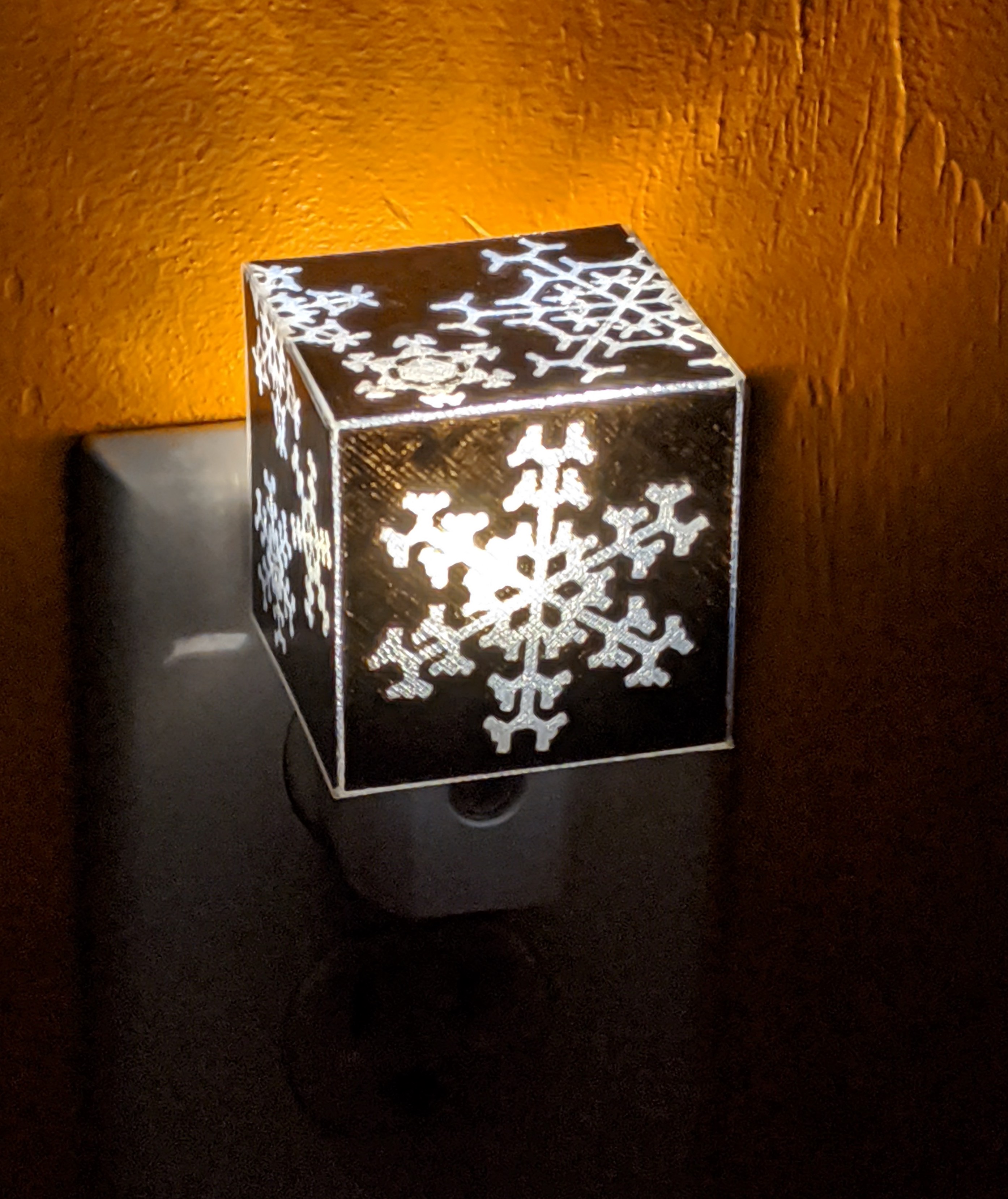 Miniatura 2 do modelo 3D Snowflake Nightlight
