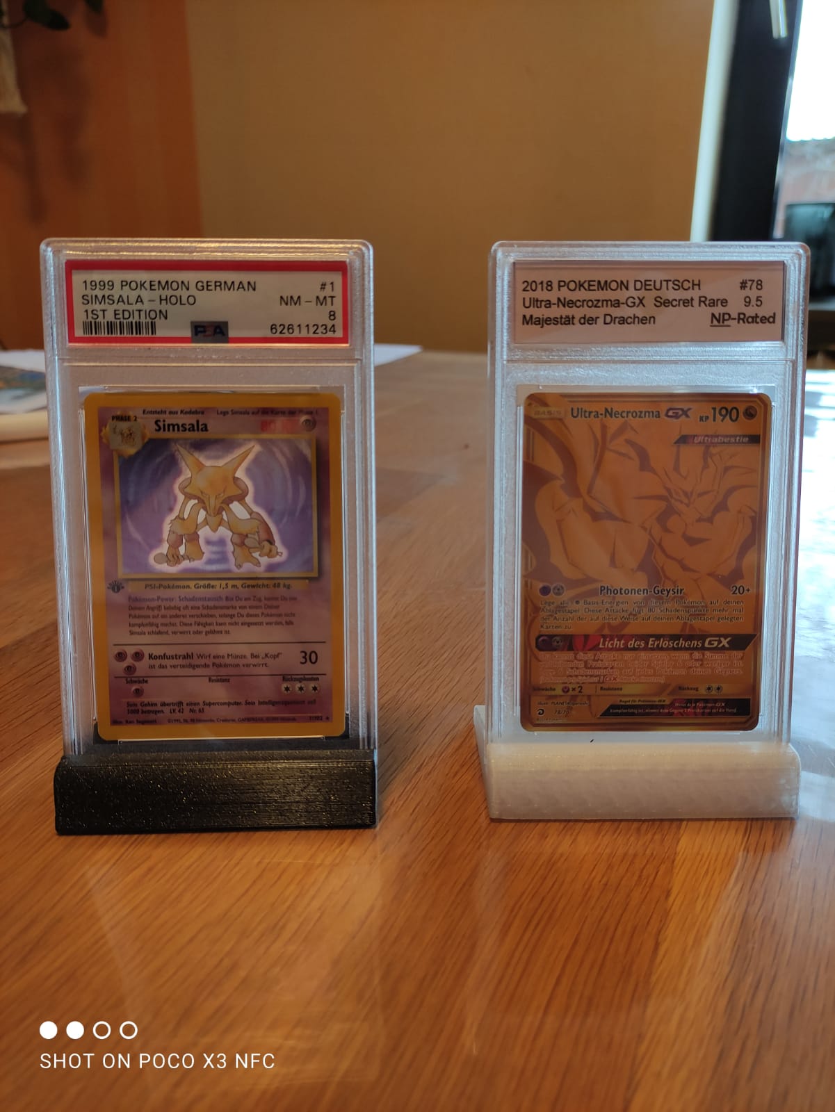 Pokemon Card Stands / Kartenständer