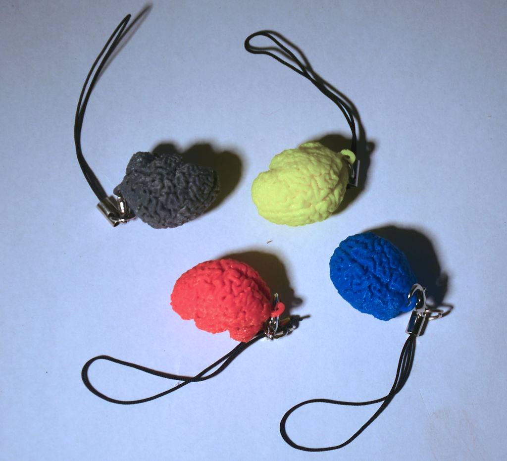 Miniatura 2 do modelo 3D Keyring pendant human brain.