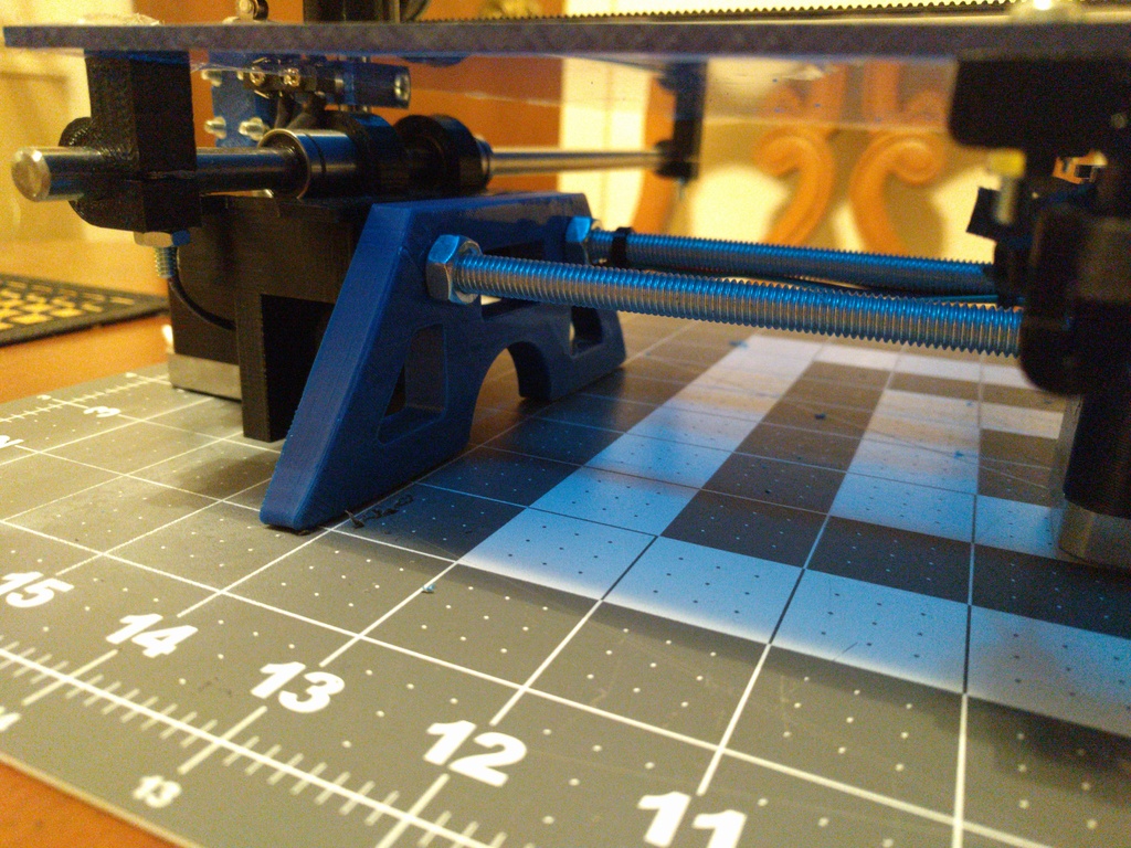 Miniatura 2 do modelo 3D RepRap Wallace M8 Base Stabilizer