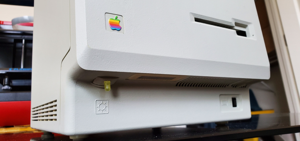 Macintosh 512K Brightness Control Knob Plug