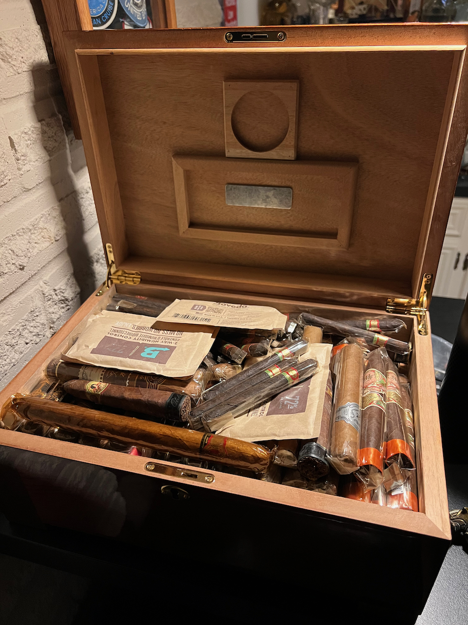 Skull Cigar Ashtray by RobertusMaximus Download free STL model