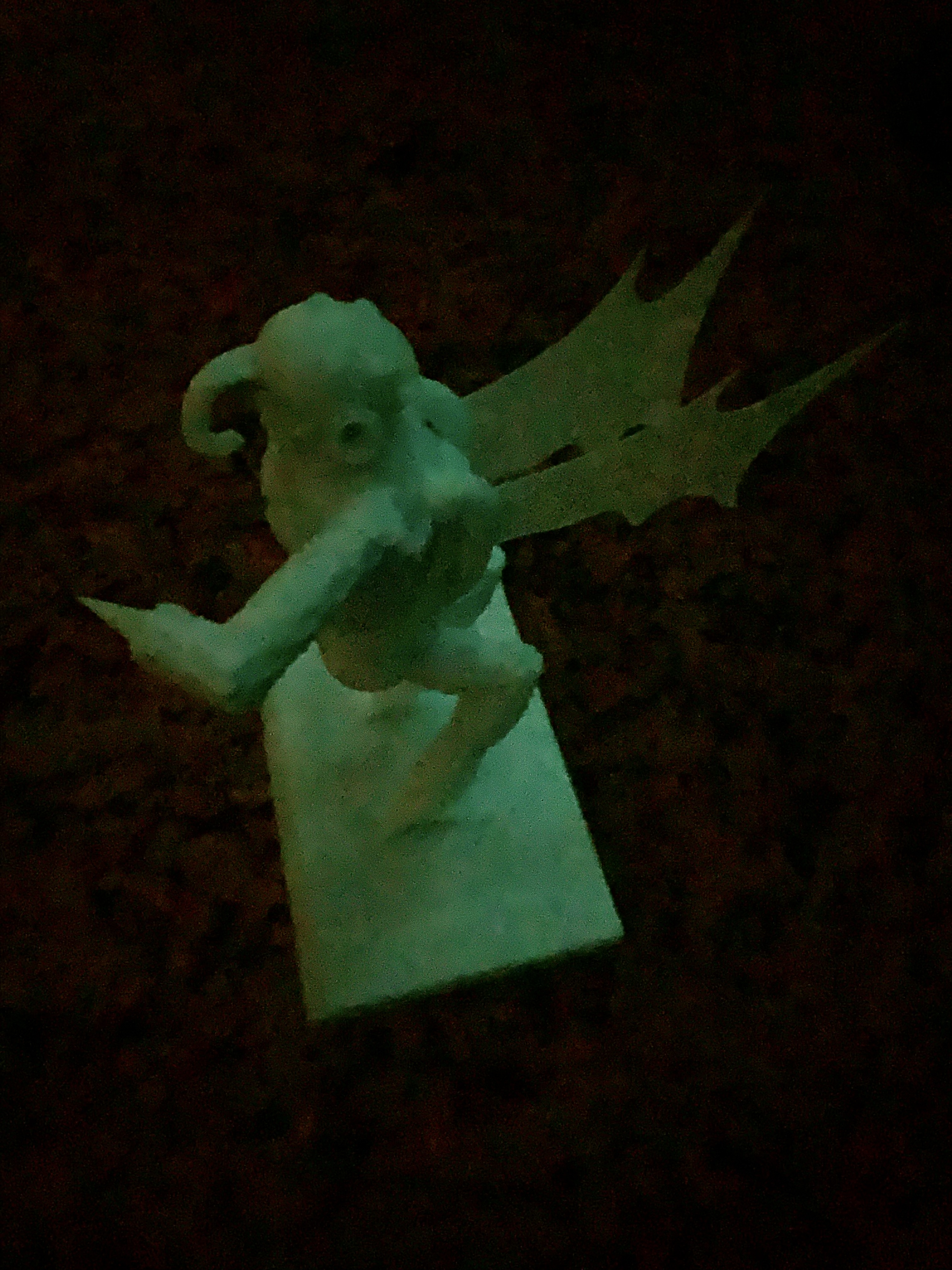 DRU the genetically engineered Alien statue — miniatura 15