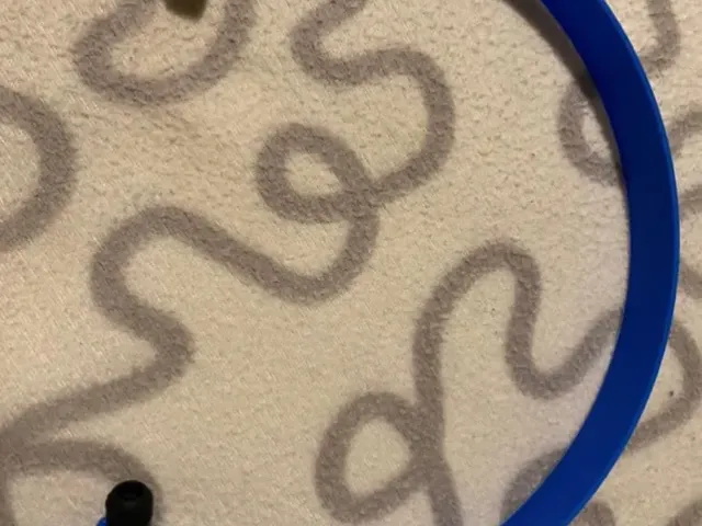 Wireless earbuds / headphone band to secure them from falling