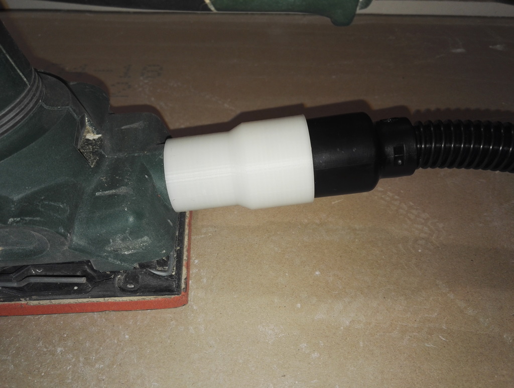 OpenSCAD Vacuum cleaner adapter (fully customizable)