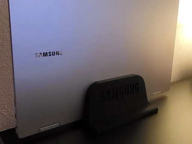 Galaxy Book Pro 360 Stand