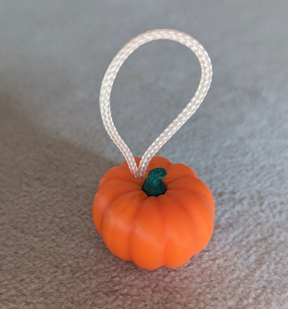Pumpkin keychain — thumbnail 3