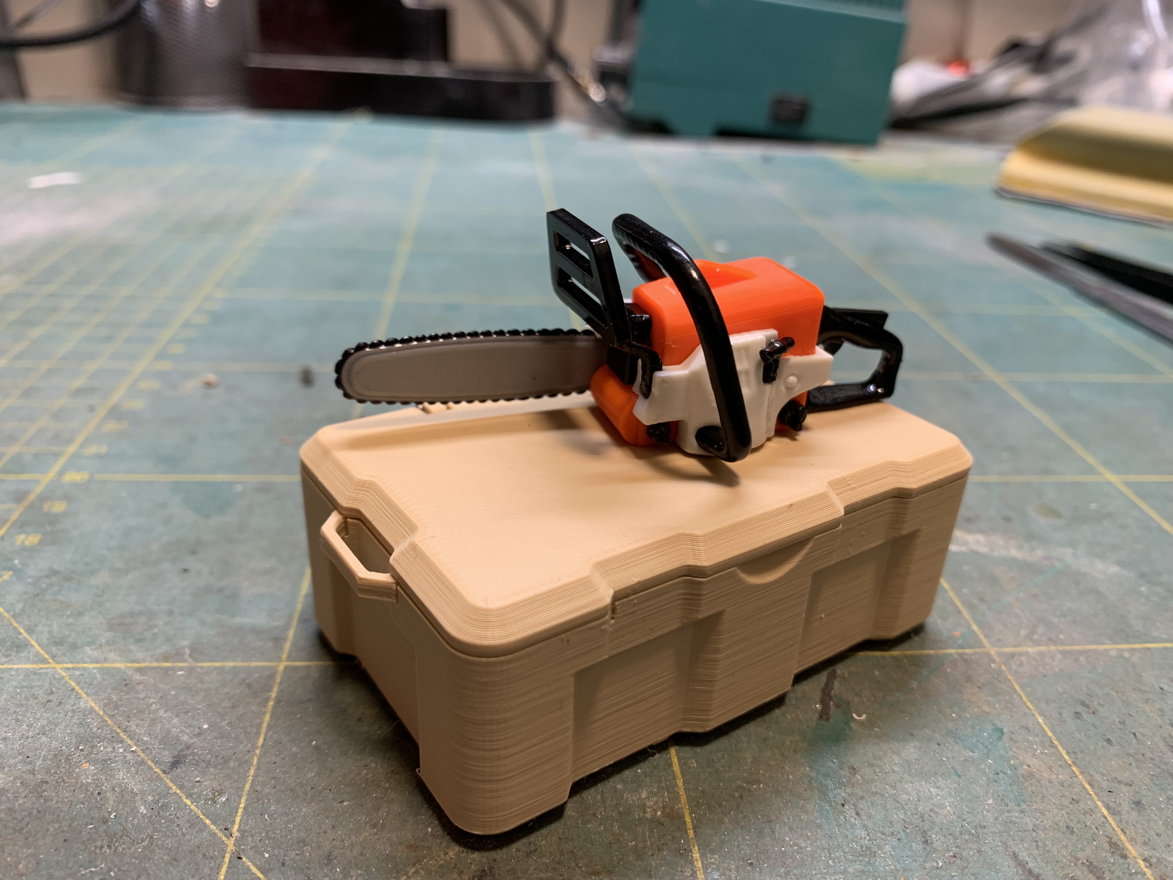 Chainsaw  1/10