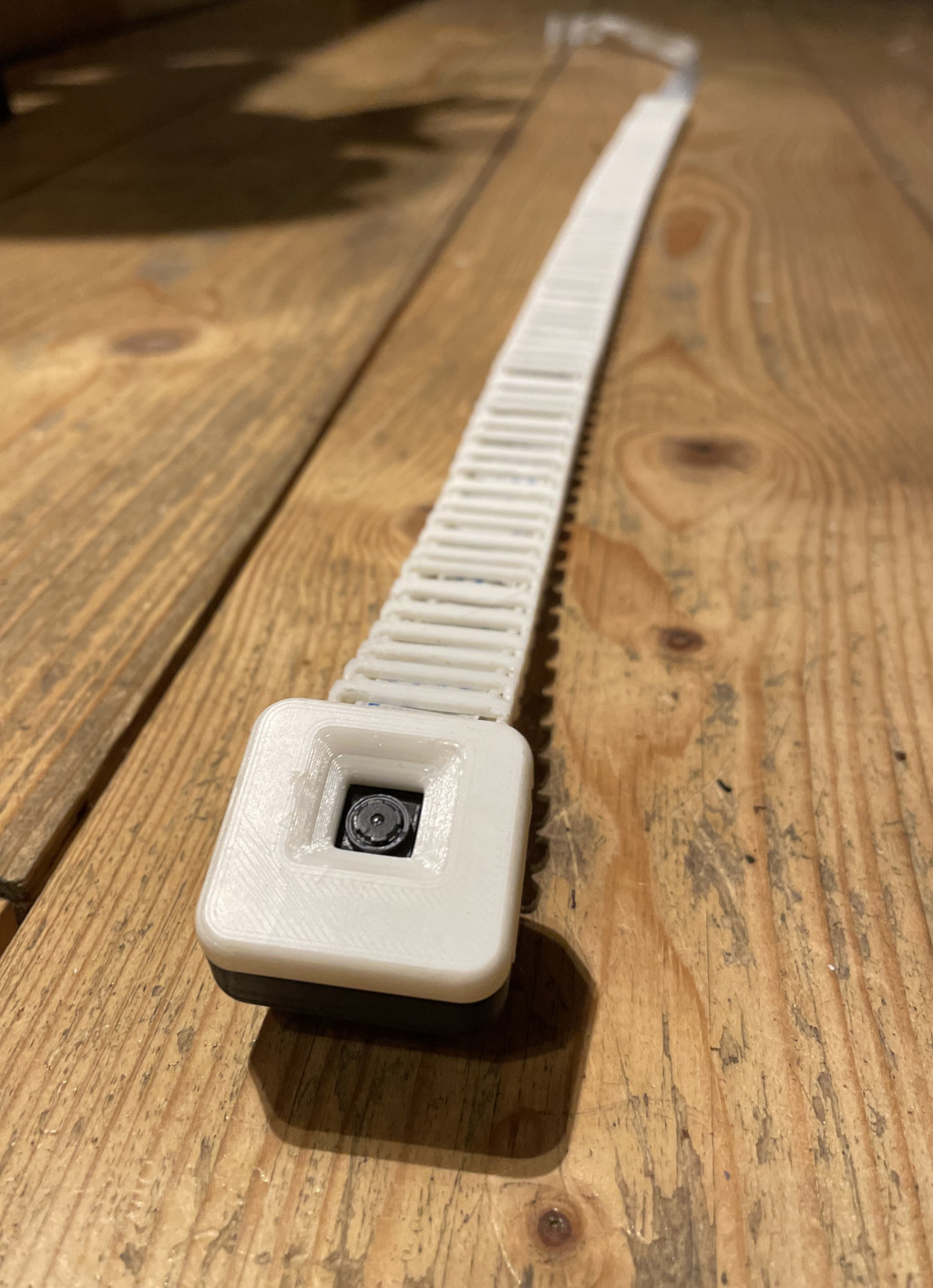 Cable chain connection for articulating Raspberry Pi camera
