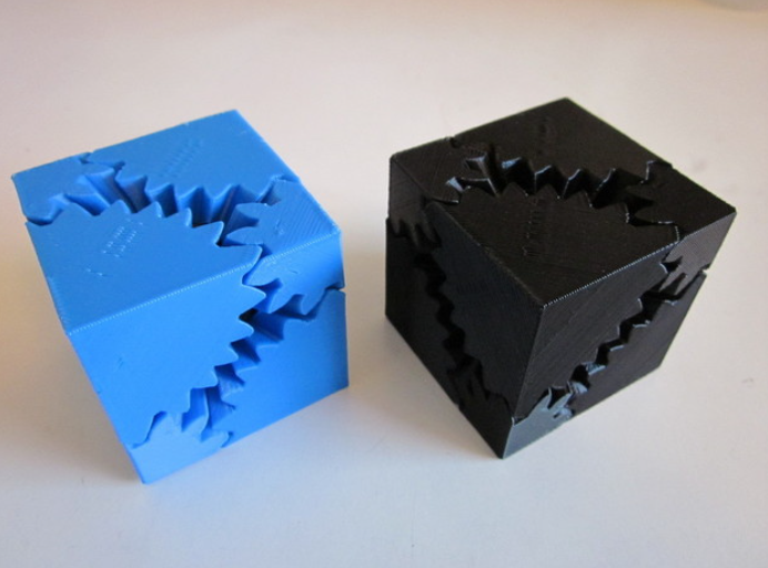 Screwless Cube Gears By Emmett