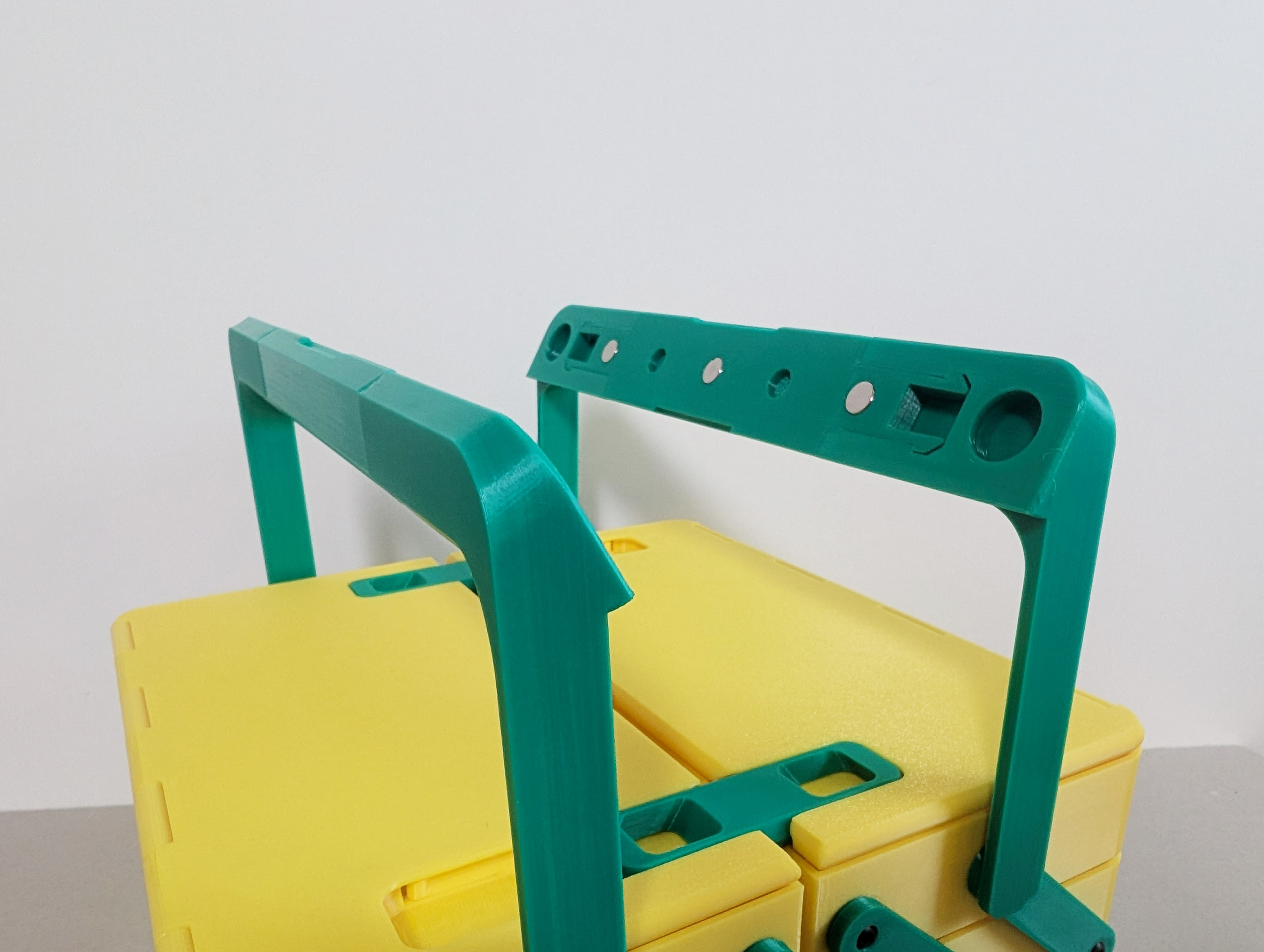 HANDLE with MAGNETS (8x3mm) - Cantilever tool/sewing box | REMIX