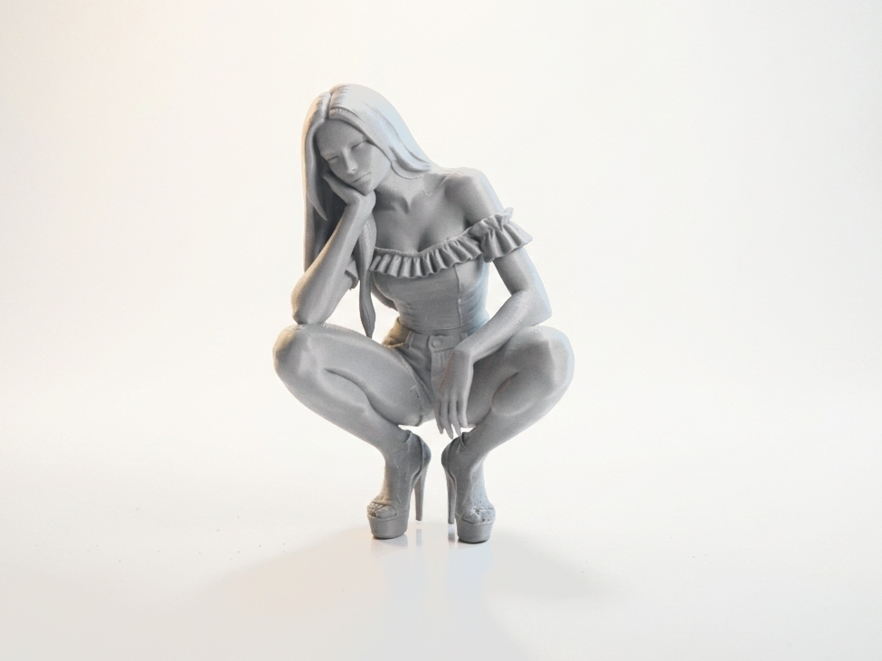 Squatting Lady Figurine Female Figure 3D Printable