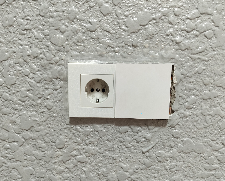Frame for installing a socket next to a switch Aqara h1