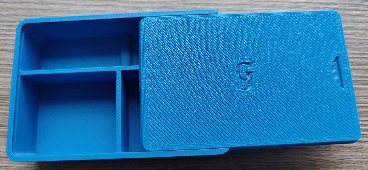 Customizable box, sliding lid and rounded corners