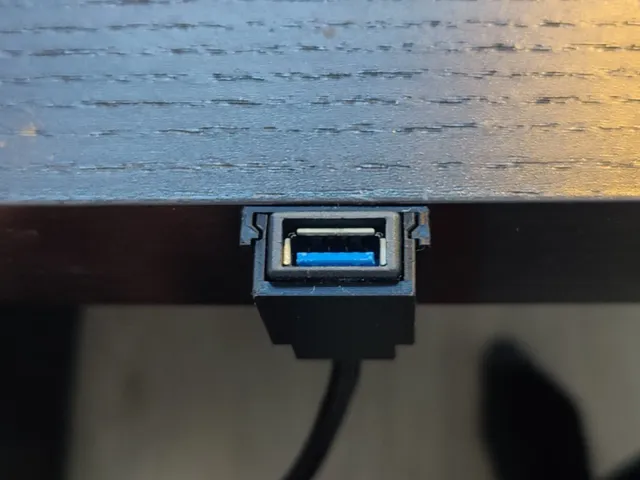 Generic USB-extension holder