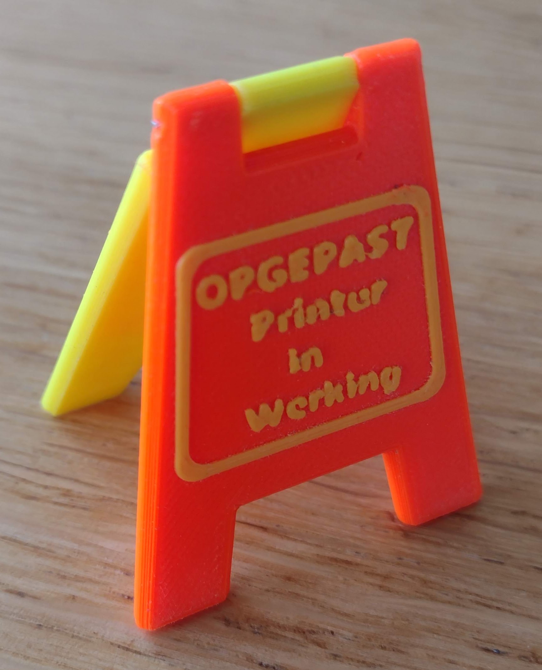Opgepast printer in werking. Attention printer in operation.