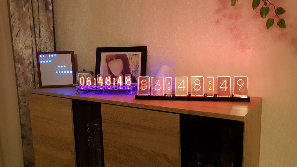 Lixie Clock with colons and ESP8266 (ESP-12E)