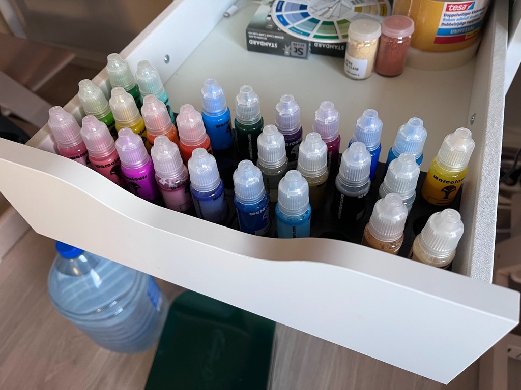 Modular paint stand (23 mm bottles, Warcolours)