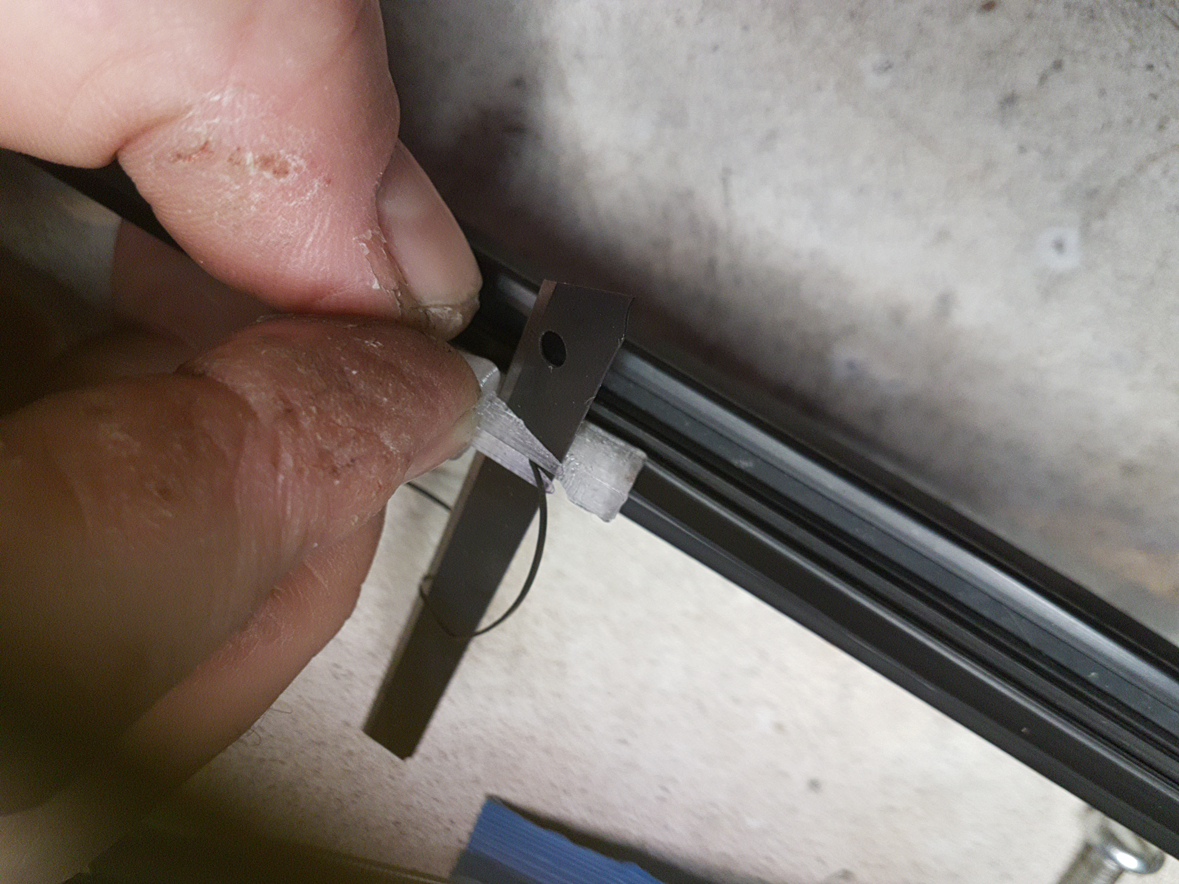 Wiper blade cutter (sharpener)