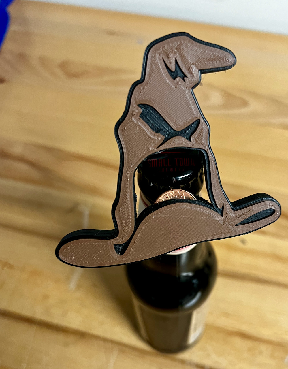 Miniatura 2 do modelo 3D Sorting Hat Bottle Opener