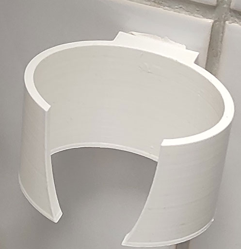 Wandhalterung für die HappyPo Dusche