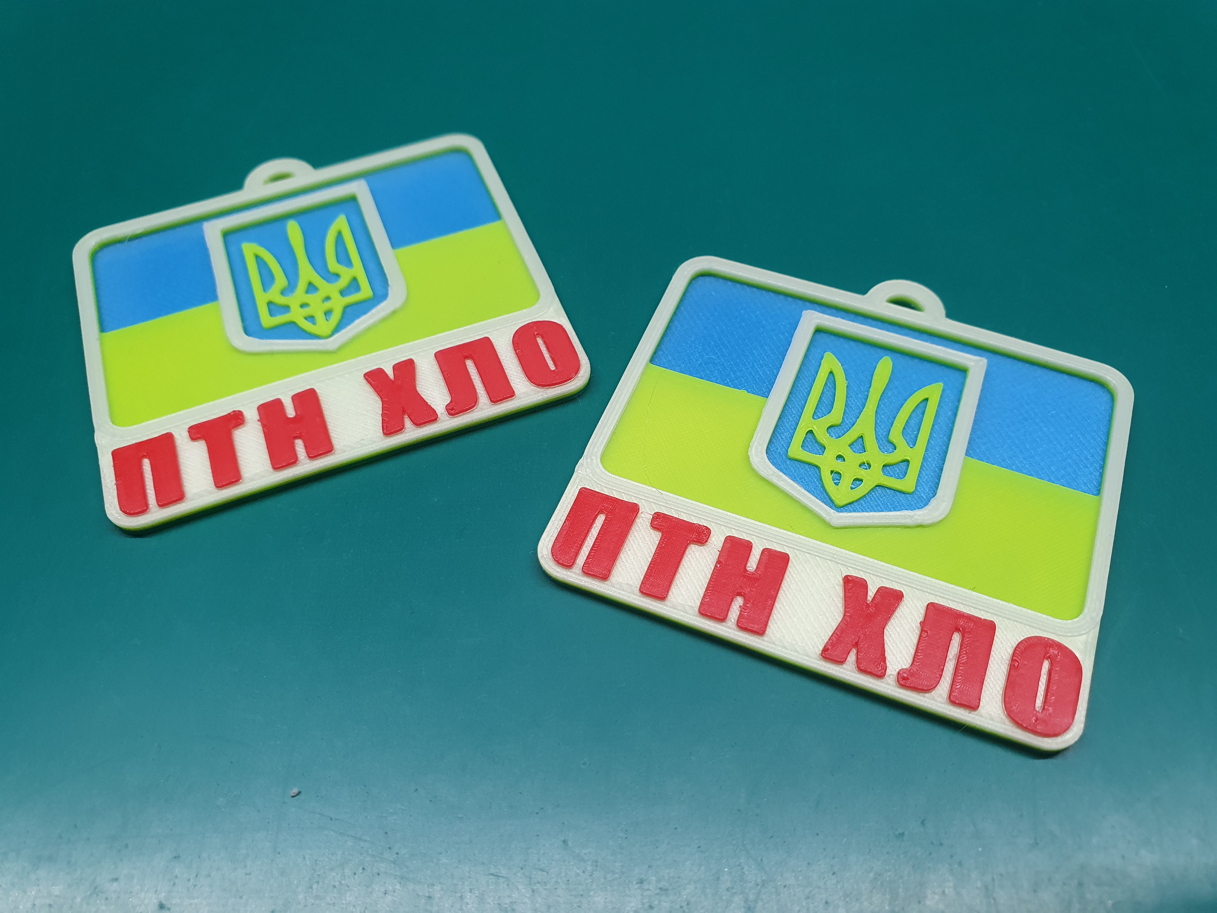 ?? anti putin pendant - Ukrainian flag supporting UA