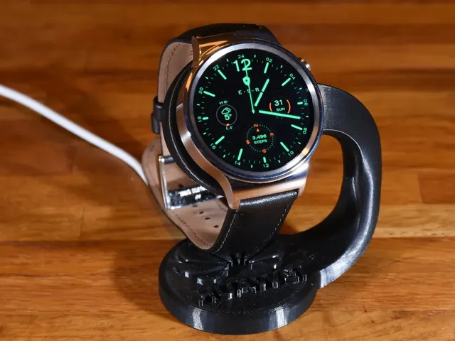 Huawei Watch charging stand