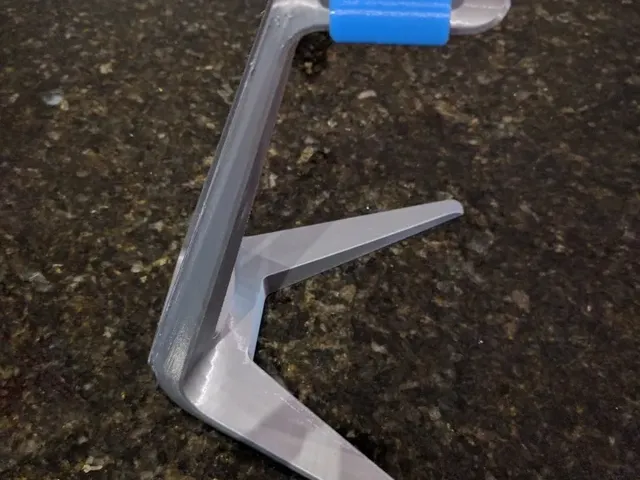 Microsoft LifeChat LX-3000 clip for the Makerbot headphone stand