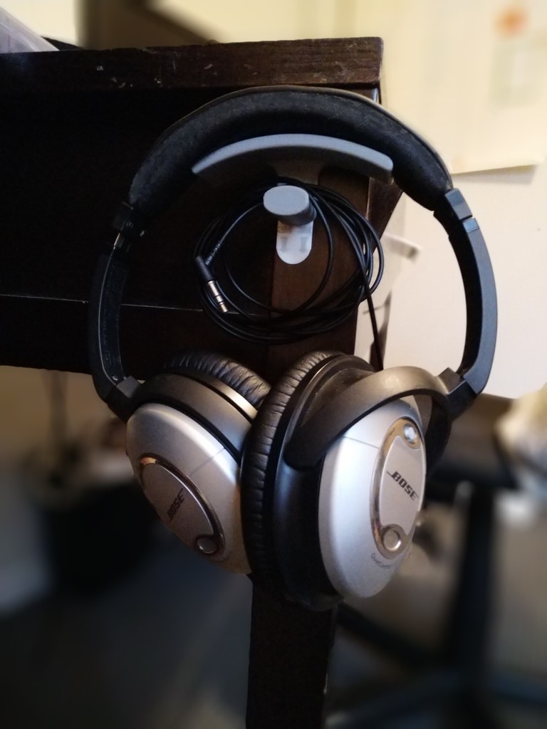 Command Strip Headphone Holder by MattK | Download free STL model ...