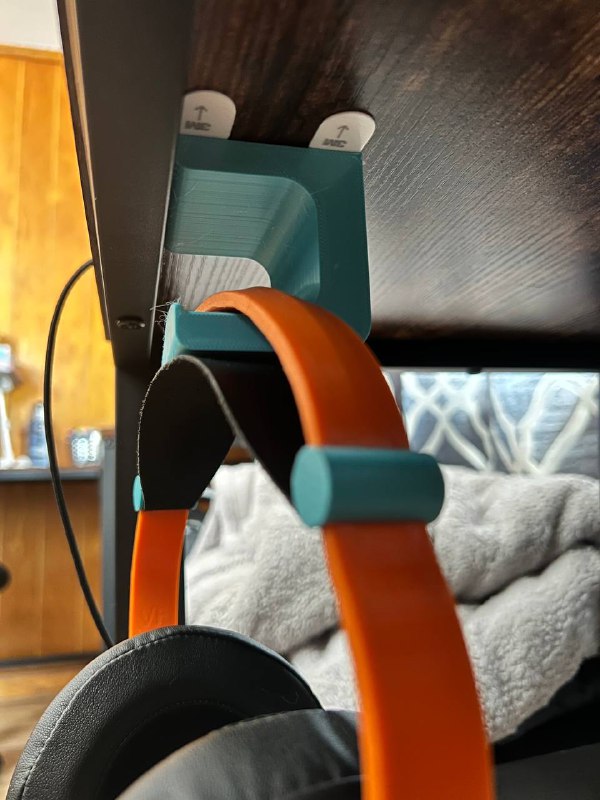 Headphone hook under table/shelf by A MACHINE FOR BEES Download